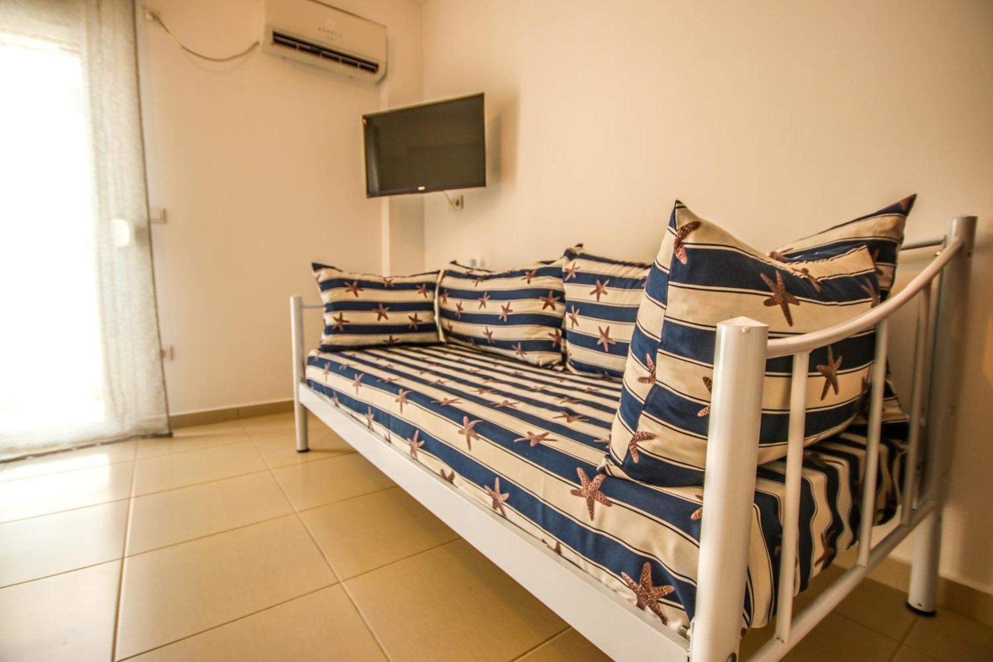 Hibiscus , Aparthotel *