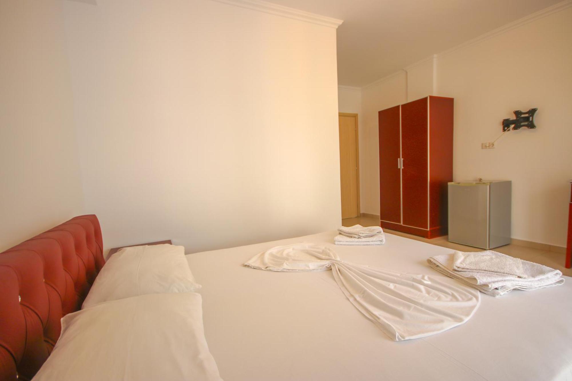 Aparthotel Hibiscus , *