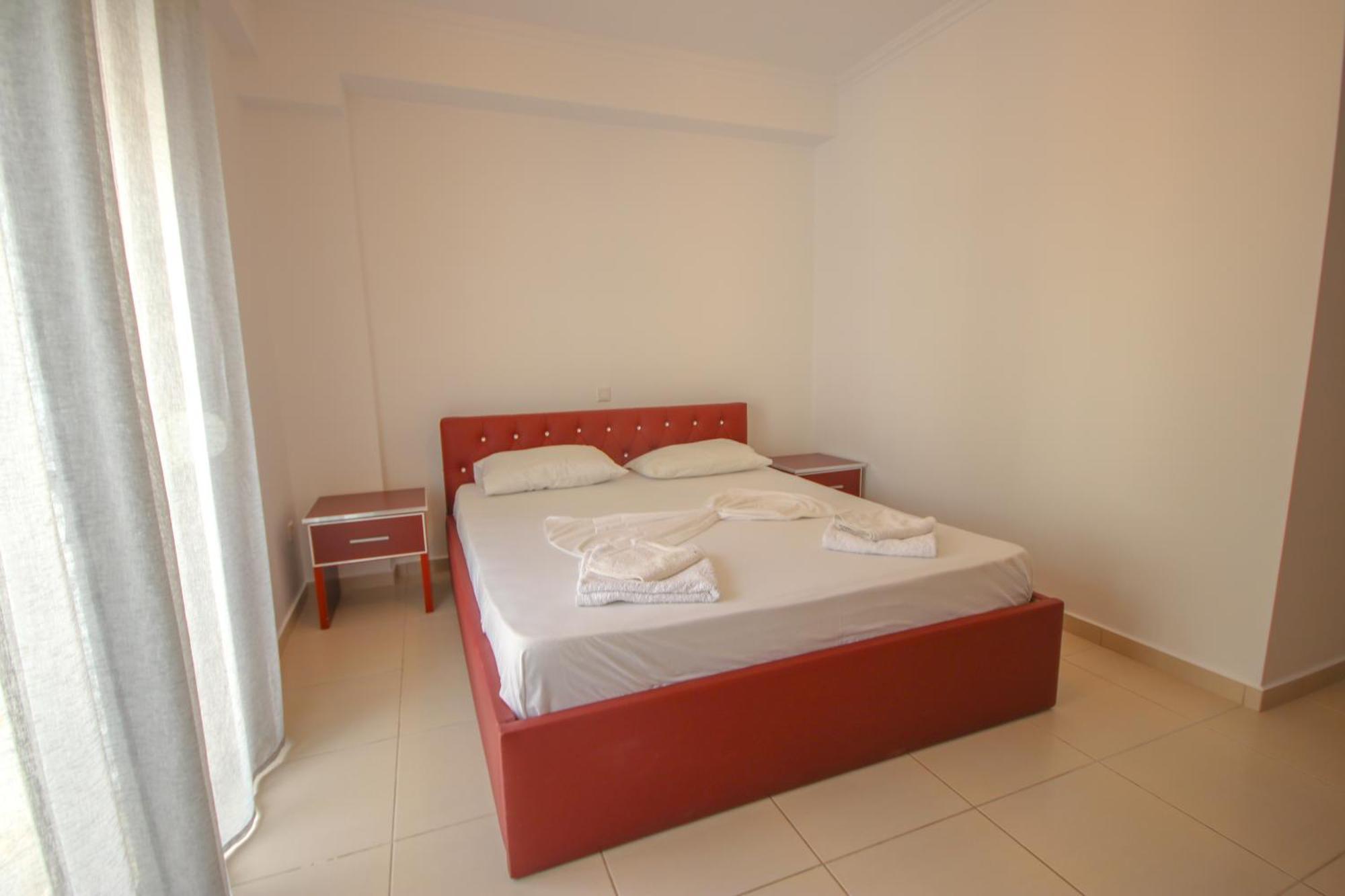 Hibiscus & Breakfast, Hotel apartamentowy Himara